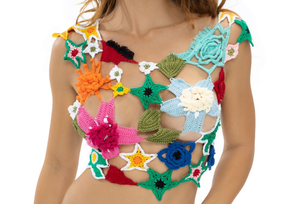 CHALECO BORDADO EN CROCHE