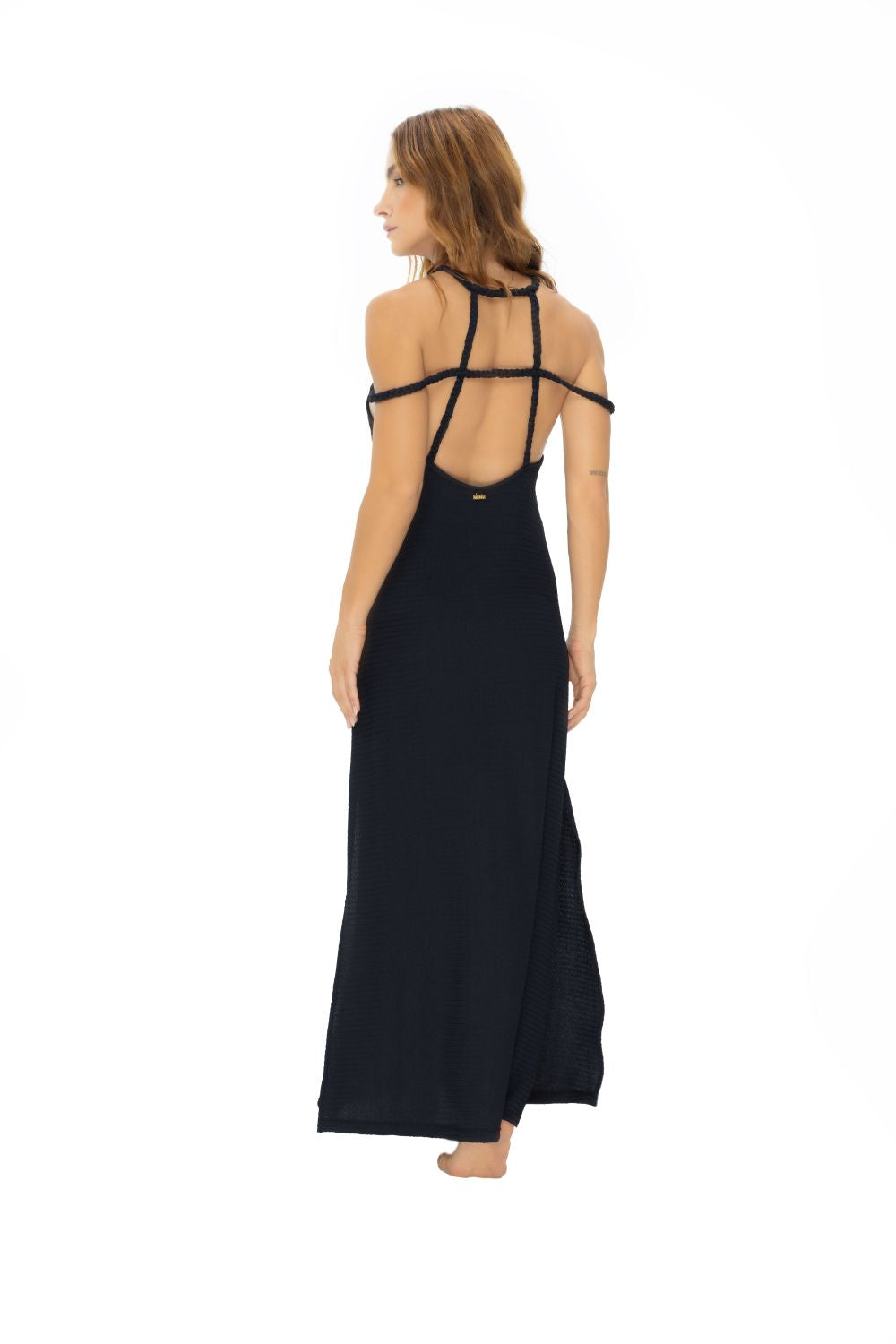 VESTIDO NEGRO DE TRENZAS EN DELANTERO